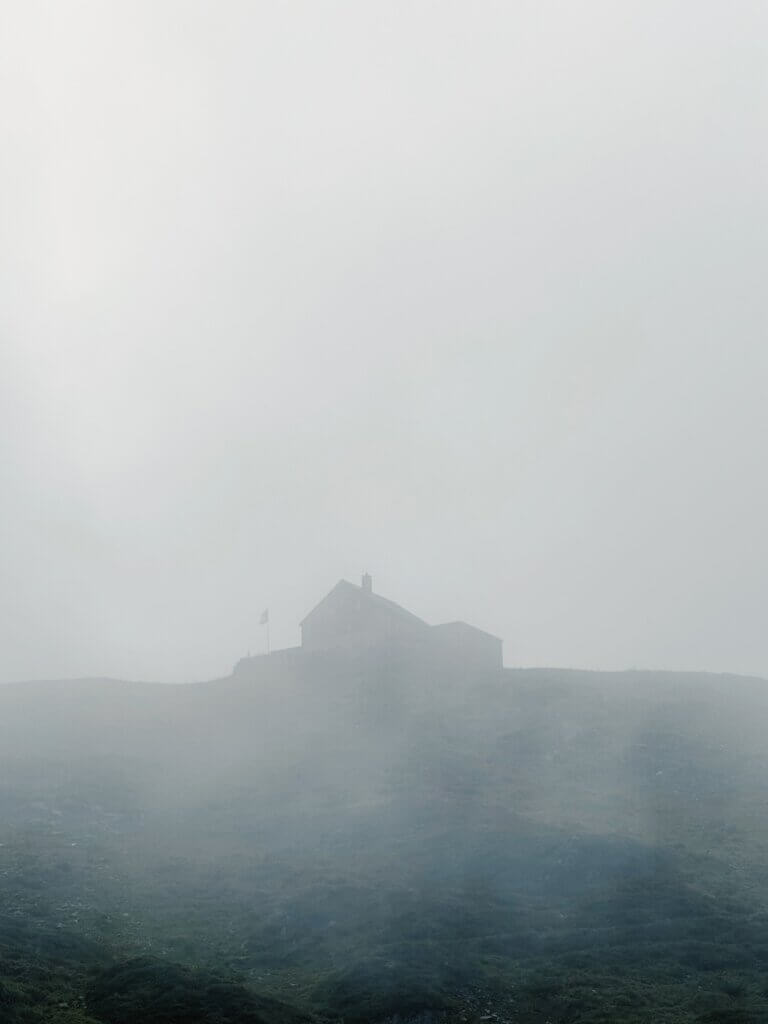 Matthias Maier | Vermigel hut in the fog