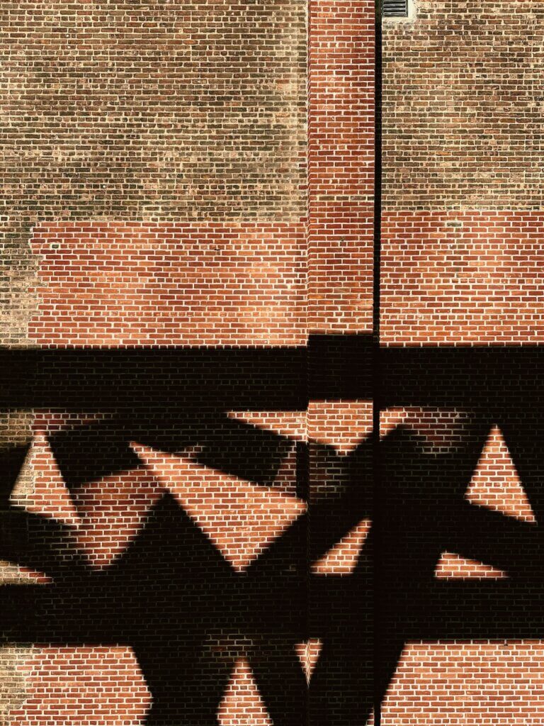 Matthias Maier | Shadow on the wall