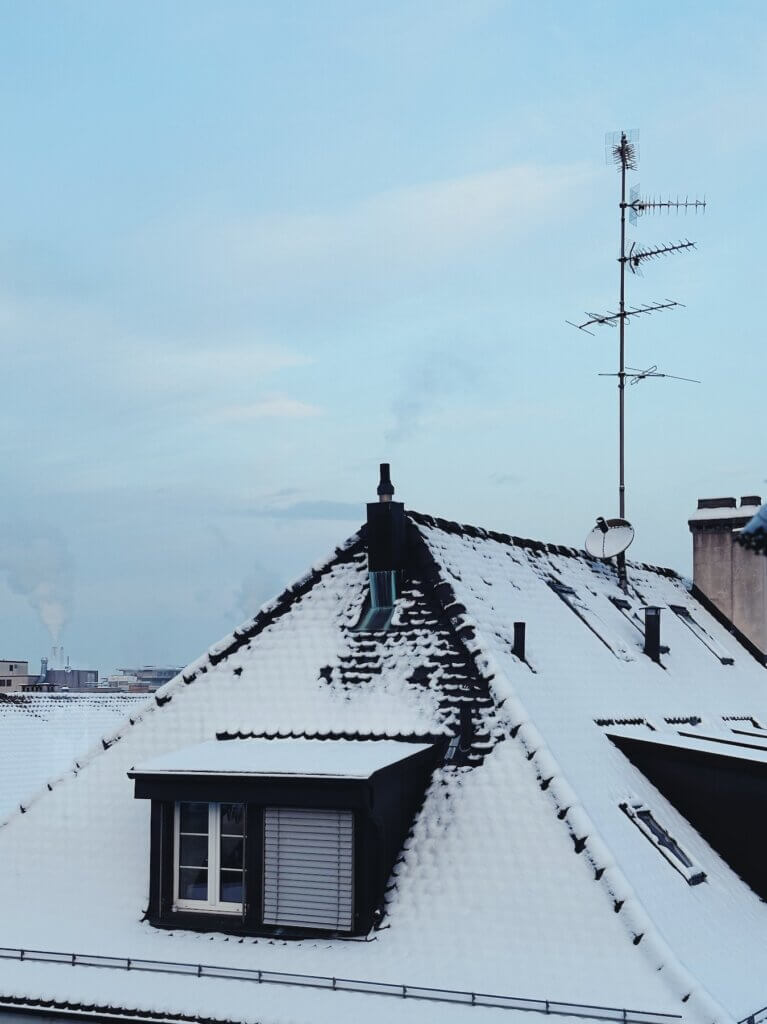 Matthias Maier | Snowy roof