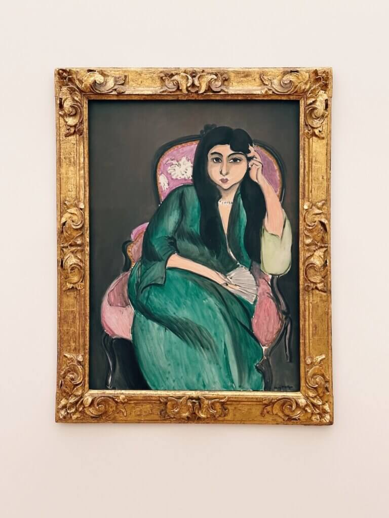 Matthias Maier | Matisse - Laurette en vert dans une chaise rose