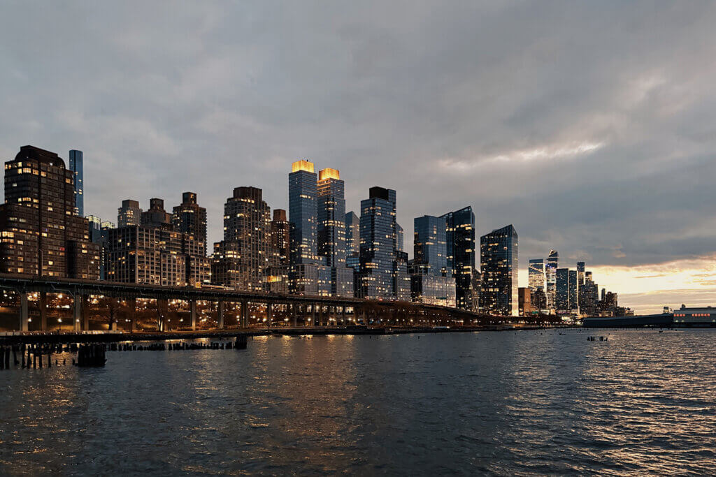 Matthias Maier | Stories | Week 01 2025 | Towers by the Hudson River