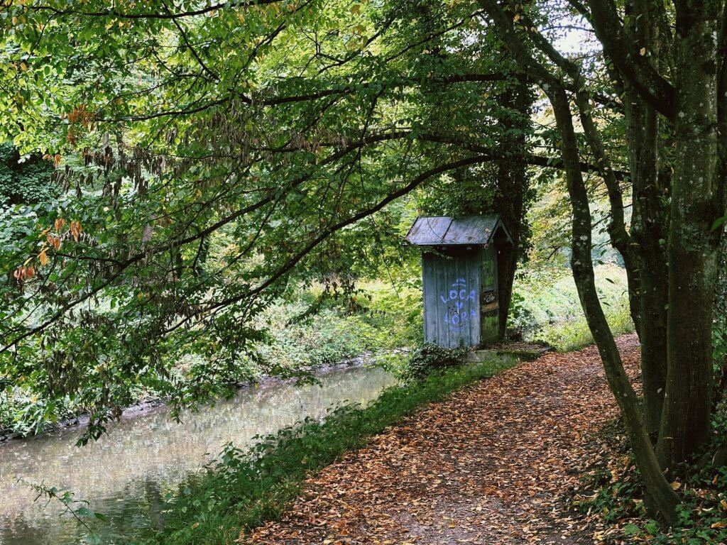 Matthias Maier | Little hut by the canal