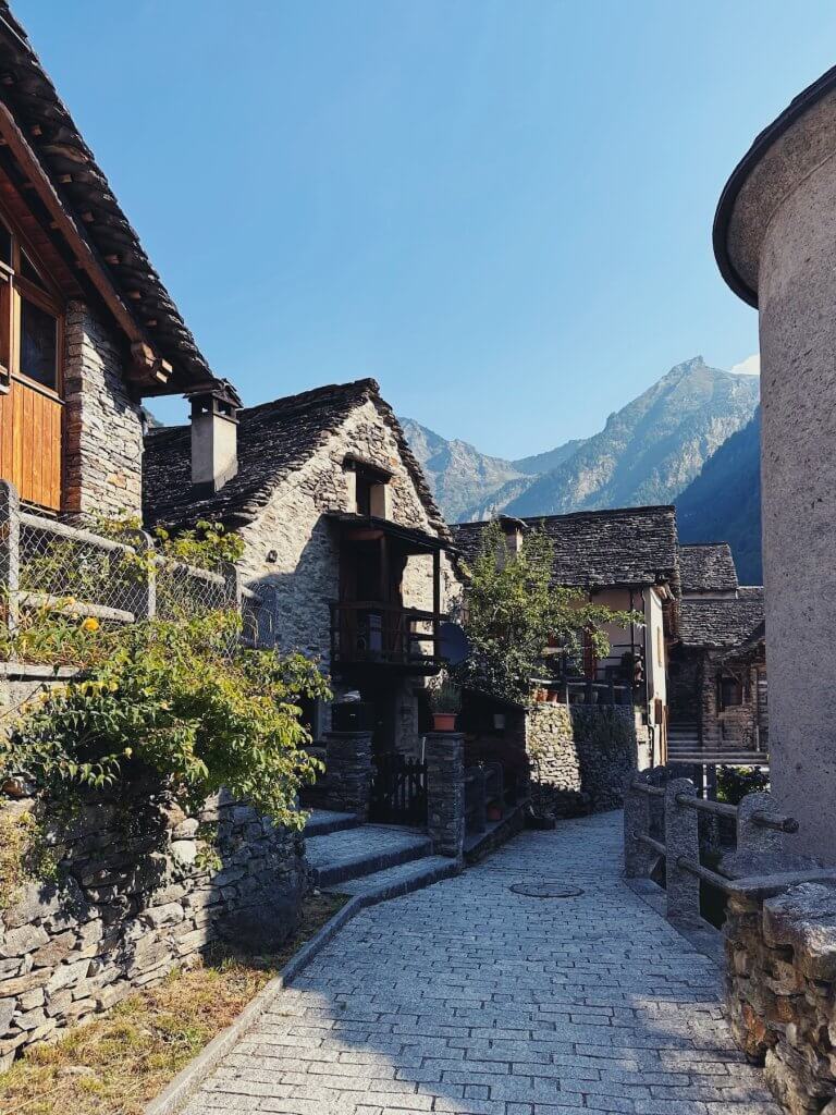 Matthias Maier | Stone houses