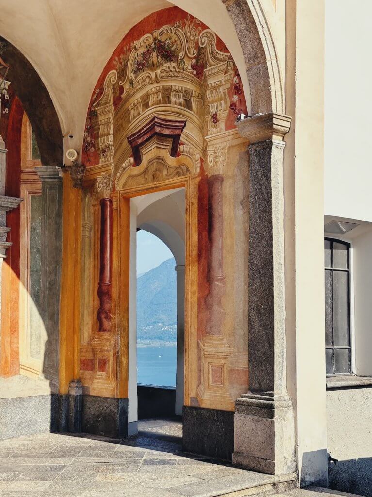Matthias Maier | Lake view through the ancient gate