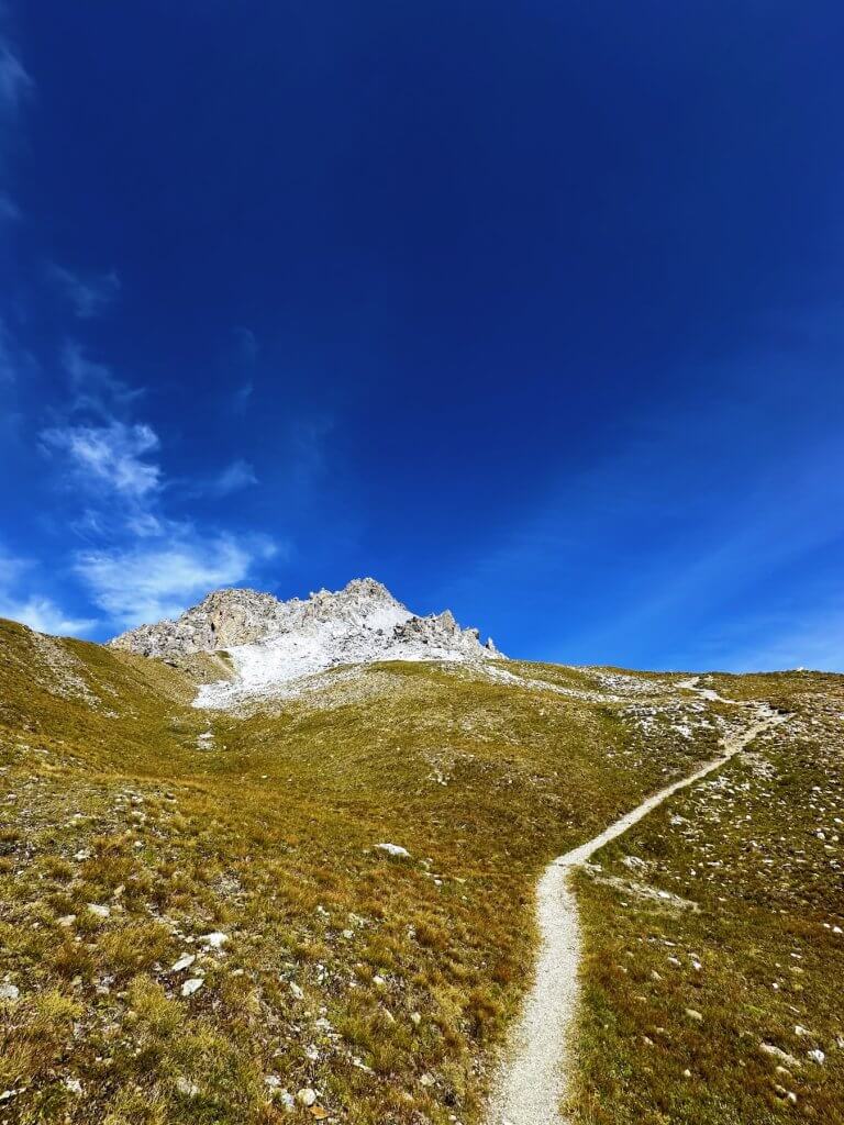 Matthias Maier | Hiking up to Mount Umbrail