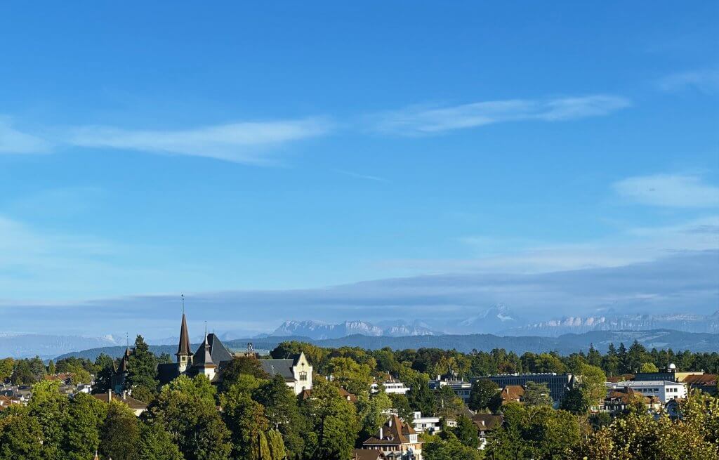 Matthias Maier | Stories | Week 38 2025 | View over Bern to the Alps