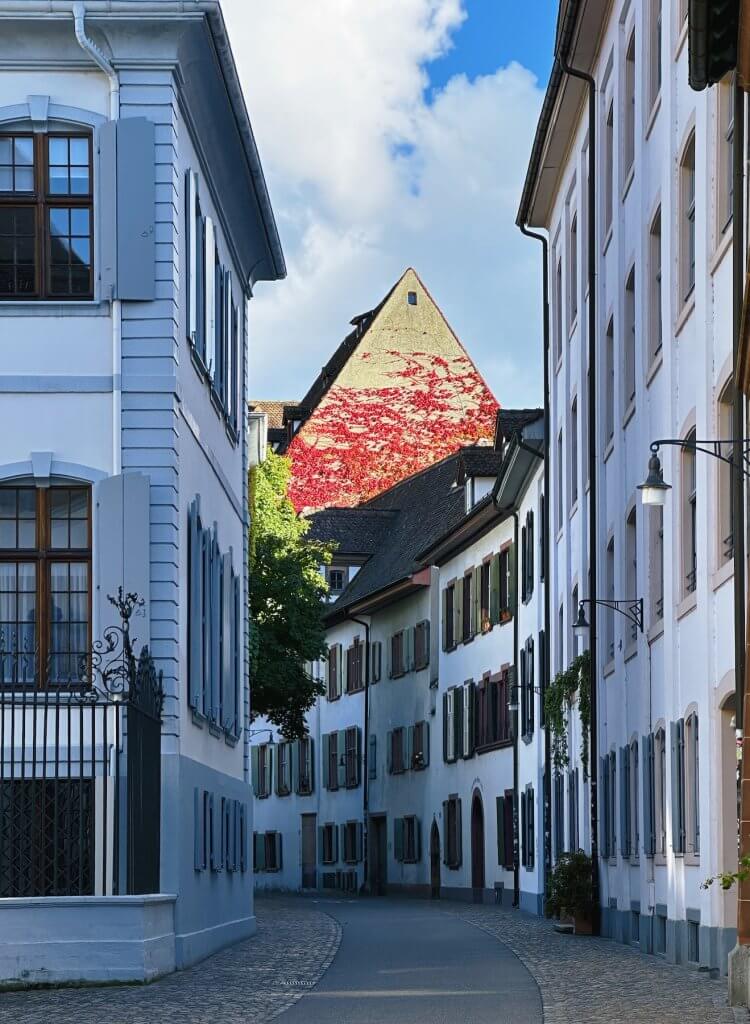 Matthias Maier | Red wall