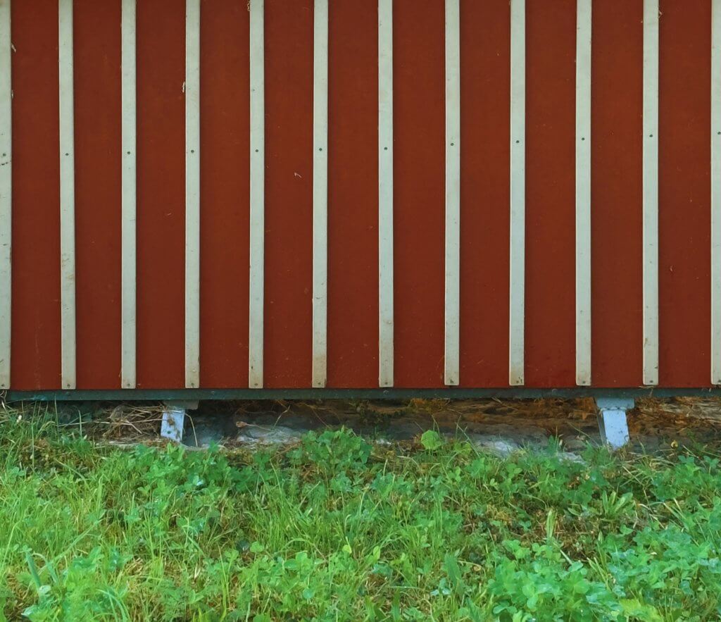 2025-43-02 Matthias Maier | Stories | Week 43 2025 | Hut and grass